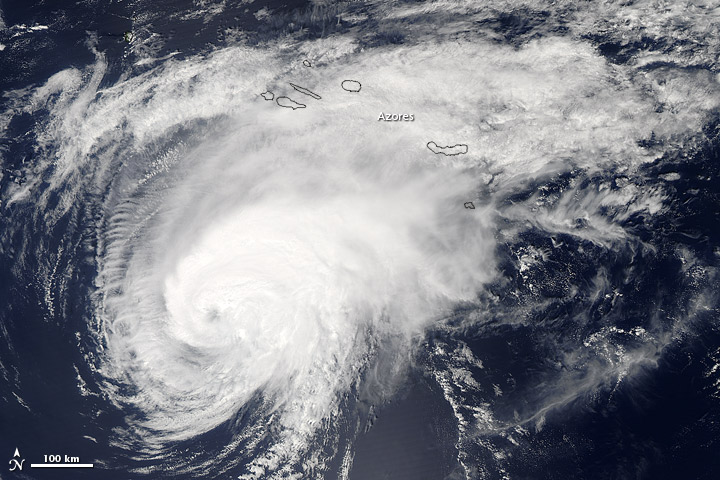 Hurricane Gordon neared the Azores on 19 Aug 2012