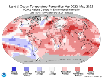 Map of the world showing land/ocean temperature percentiles for March-May 2022 with warmer areas in gradients of red and cooler areas in gradients of blue.