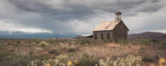 Picture of an abandoned school house in Utah
