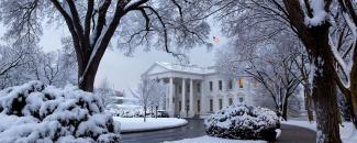 Photo of snow blanketing the White House south grounds on February 3, 2010
