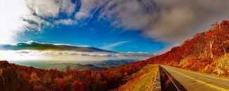 Photo of the Blue Ridge Mountains in Virginia in autumn